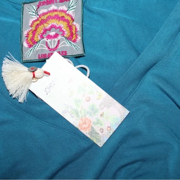 NWT Johnny Was Celestial V Neck Tee Shirt! Retails for $98! - Picture 3 of 4